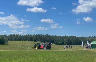 Dni Pola ODR Lubań - traktror i pole